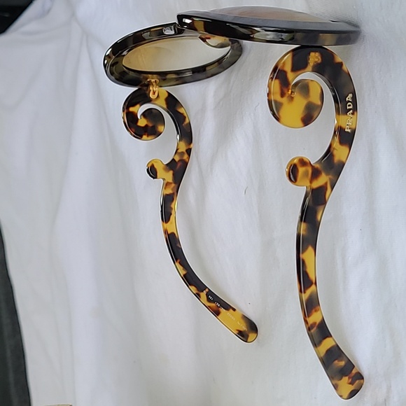 Leopard Print Prada Sunglasses are exquisite to taste! Very classy and stylish. - Picture 2 of 13